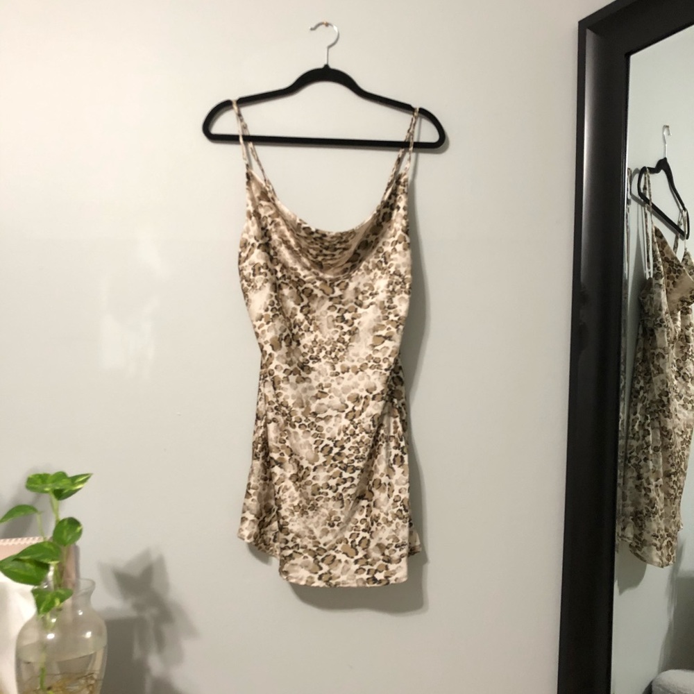 NWT Champagne Leopard Print Neck Mini Slip Dress - Picture 4 of 6